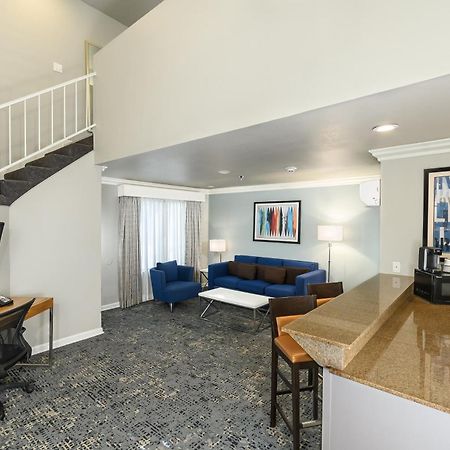 Alexis Park All Suite Resort Las Vegas Exterior photo